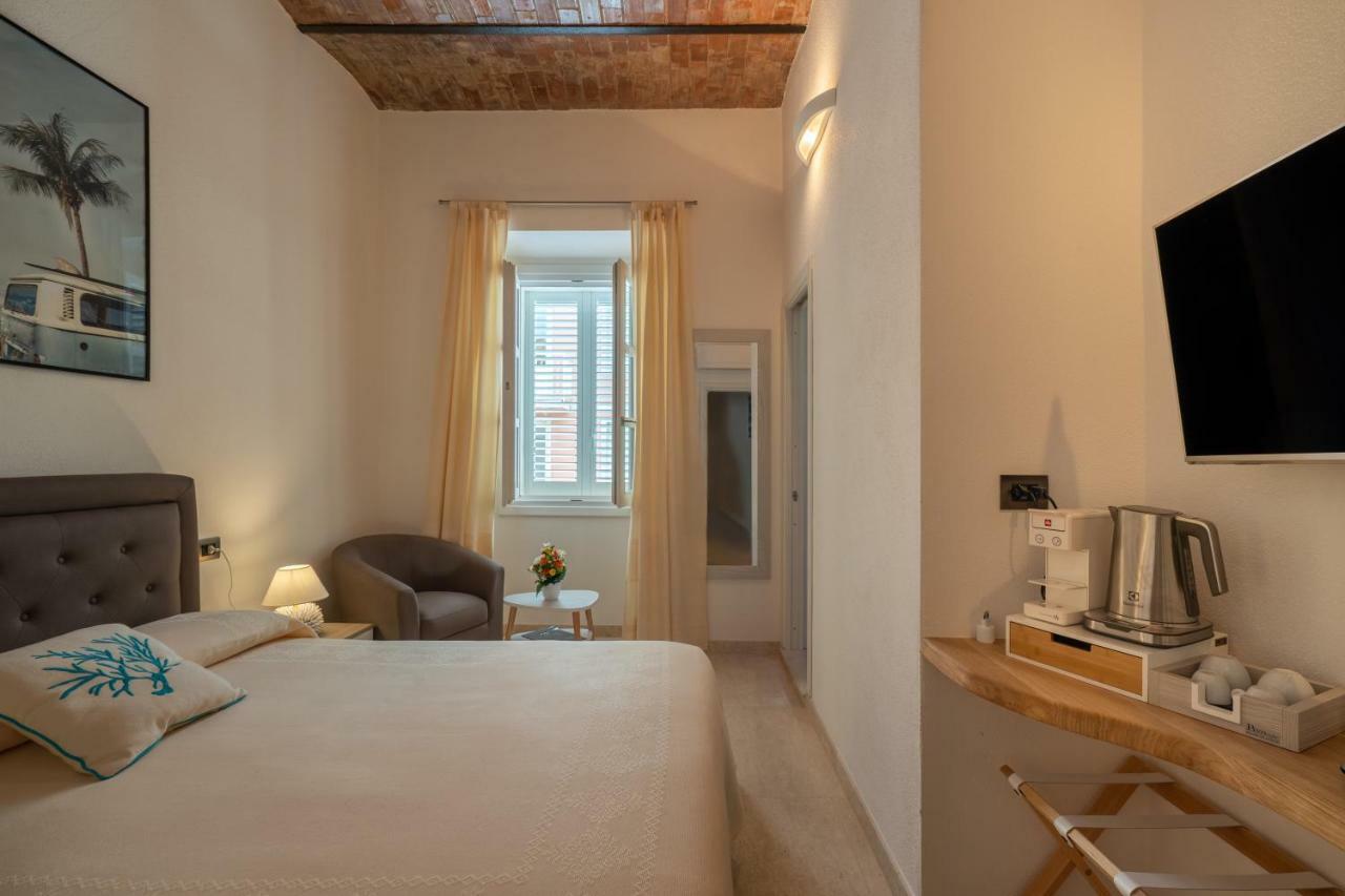 Corso Umberto Rooms Olbia Ngoại thất bức ảnh
