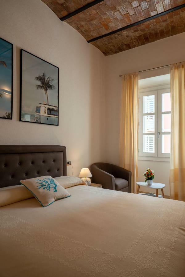 Corso Umberto Rooms Olbia Ngoại thất bức ảnh